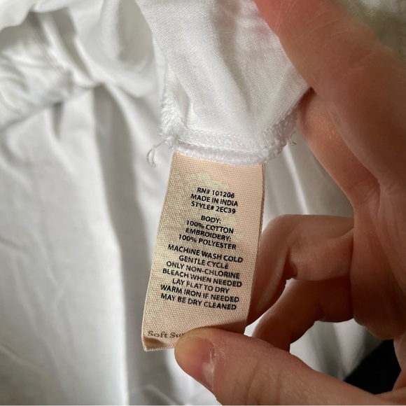 Soft Surroundings Izabel Embroidered V-Neck Top XL - Picture 4 of 5